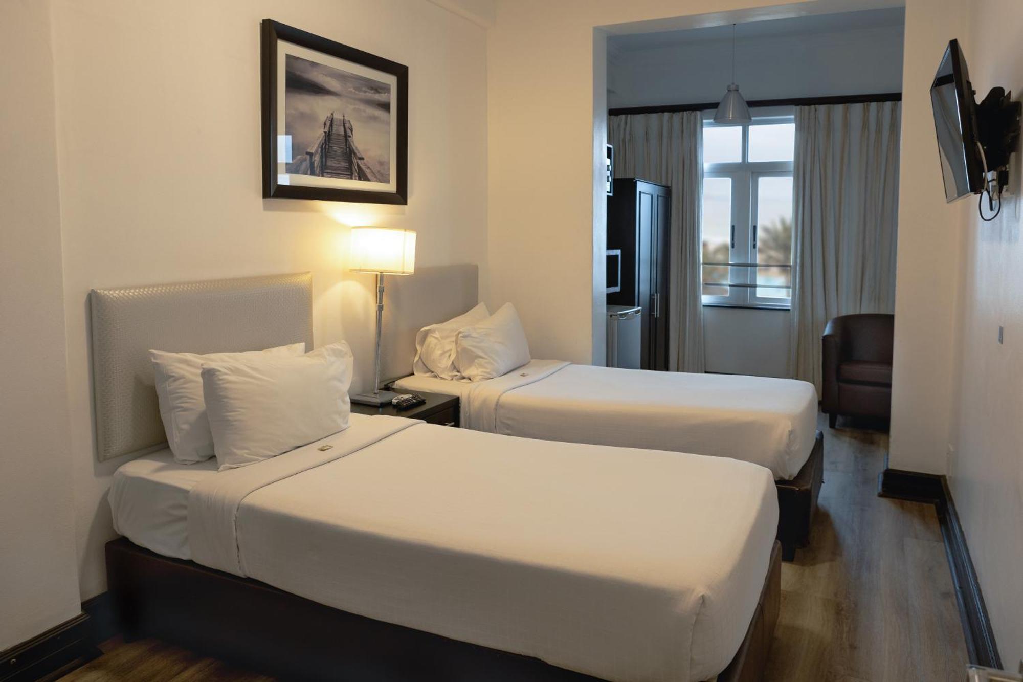 Parade Hotel Durban Bagian luar foto